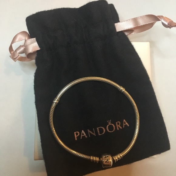 Pandora bracelet - Picture 1 of 3